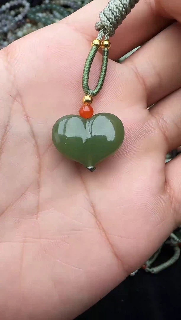 颈饰未镶嵌和田玉拍一发一