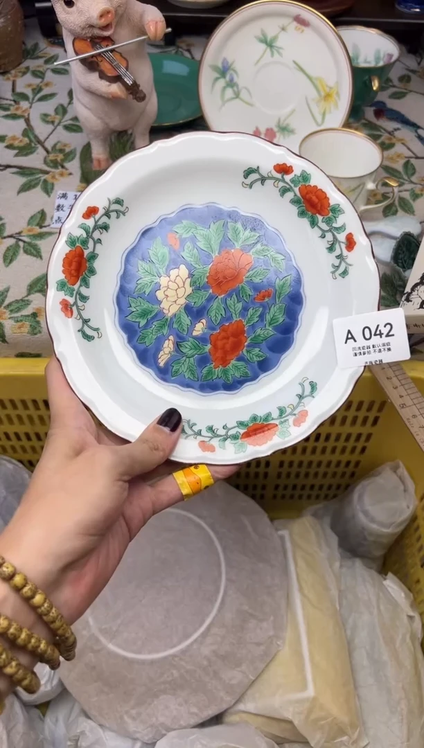 瓷片凤**瑰瓷器瓷器瓷器