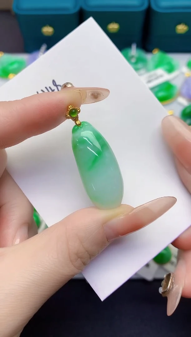 颈饰未镶嵌翡翠缅甸天然翡翠A货