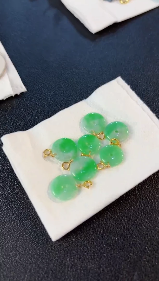 【闪购商品】翡翠颈饰18K金镶嵌6缅料A货/多样性发货/一件