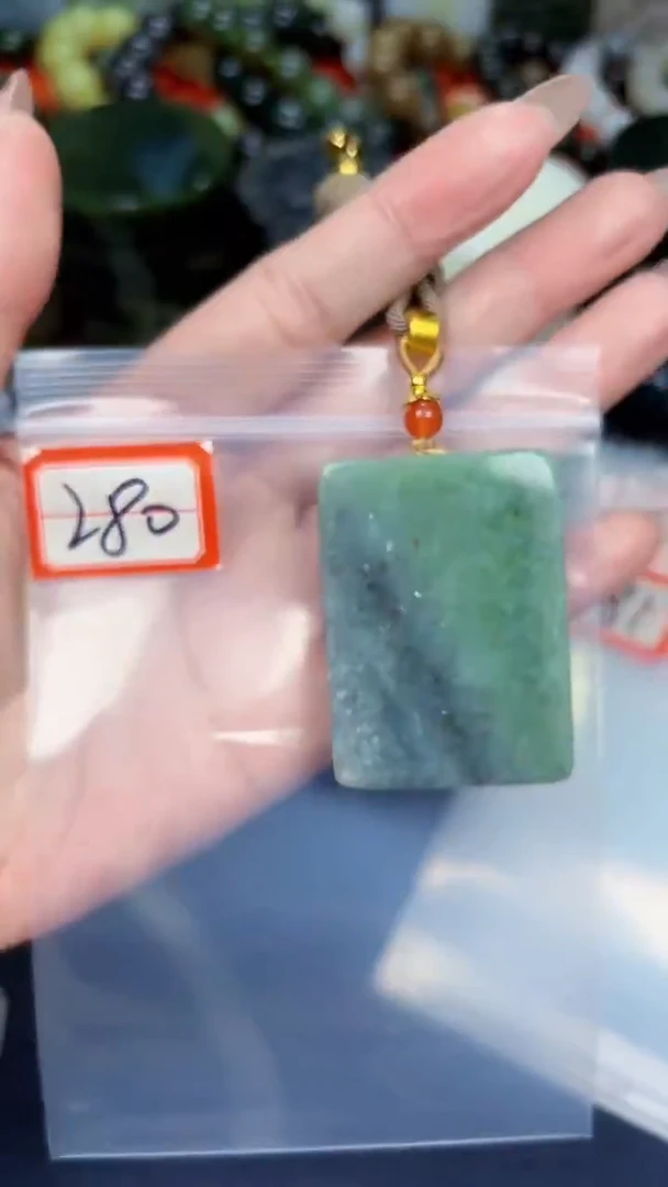 颈饰未镶嵌和田玉和田玉