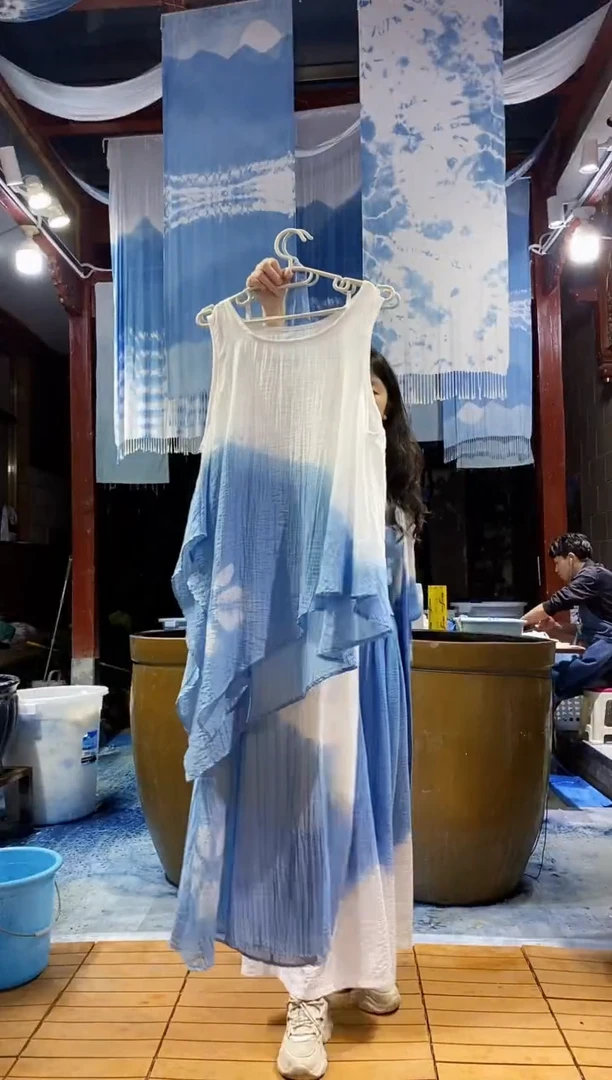 云浅蓝深 扎染服装 压花背心两件套
