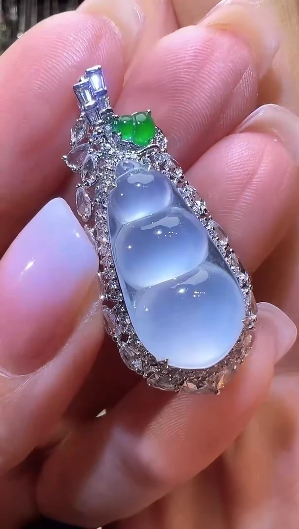 吊坠(不含链)18K金镶嵌翡翠豆子