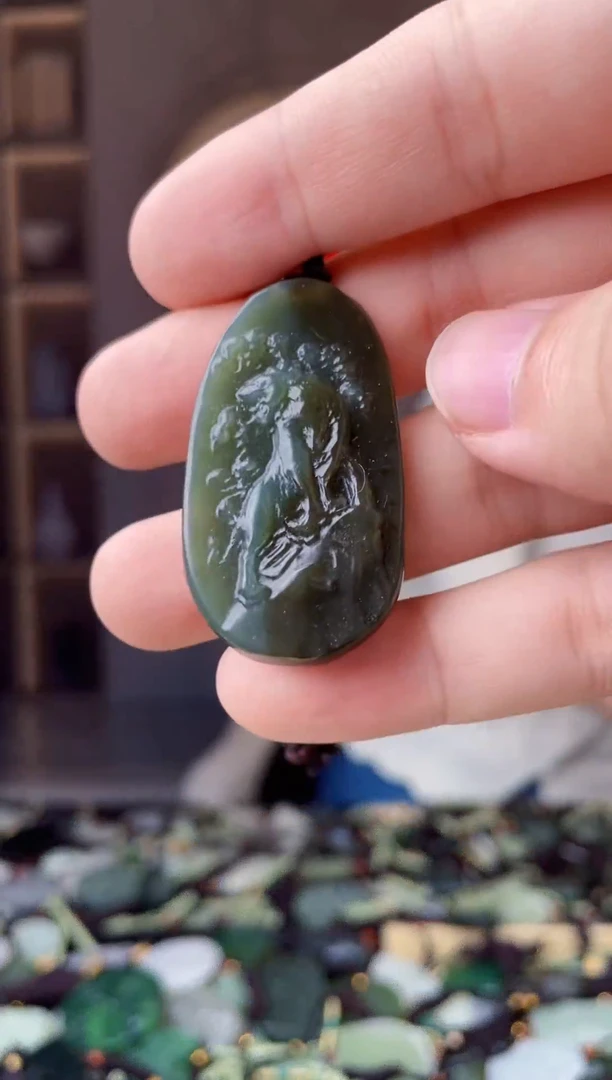 颈饰未镶嵌和田玉拍一发一，多样性发货