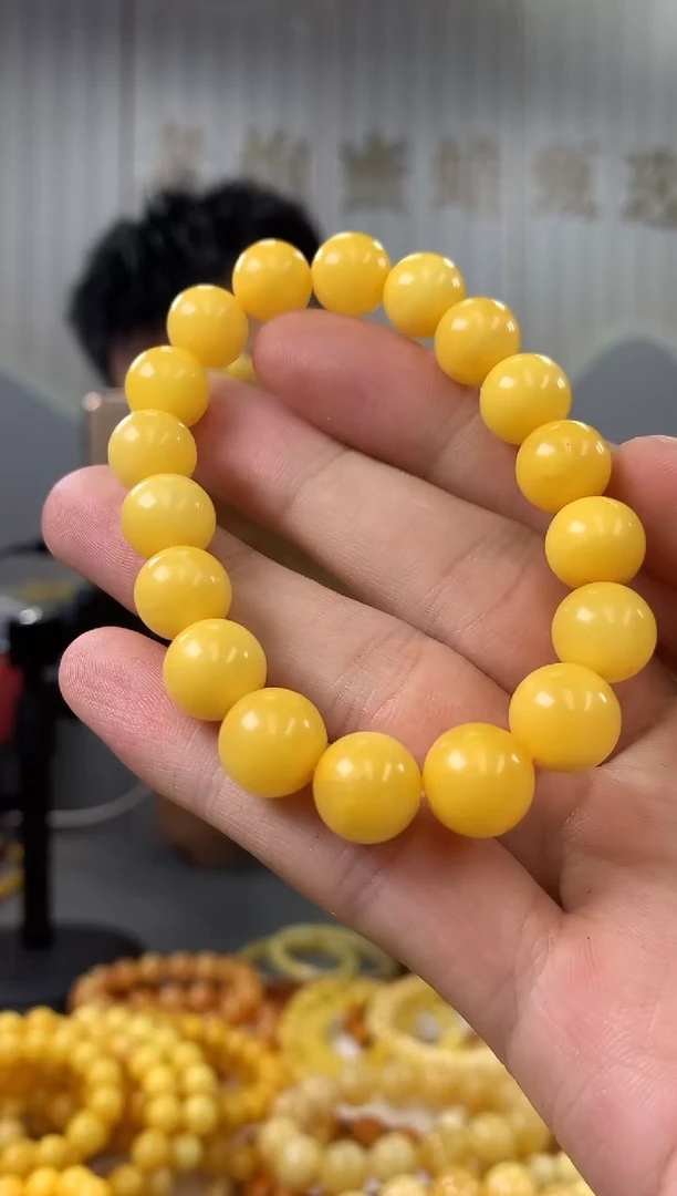 【闪购商品】琥珀裸石未镶嵌手串