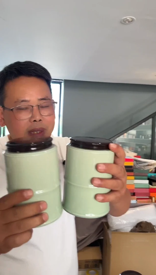 竹节     罐子两个约2-3两