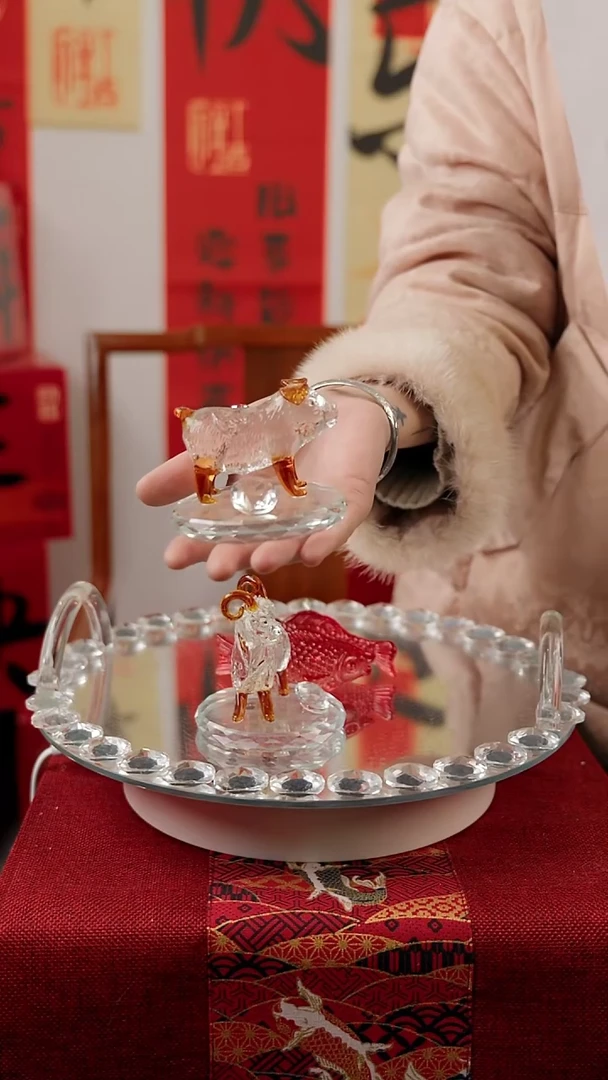 【闪购商品】琉璃拉丝棕底猪摆件