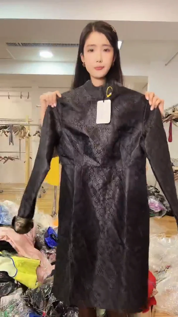 连衣裙       3XL码    135-145斤（没有腰带）