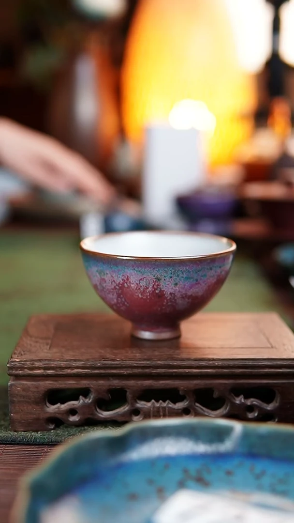 735 鸡心杯  温红远