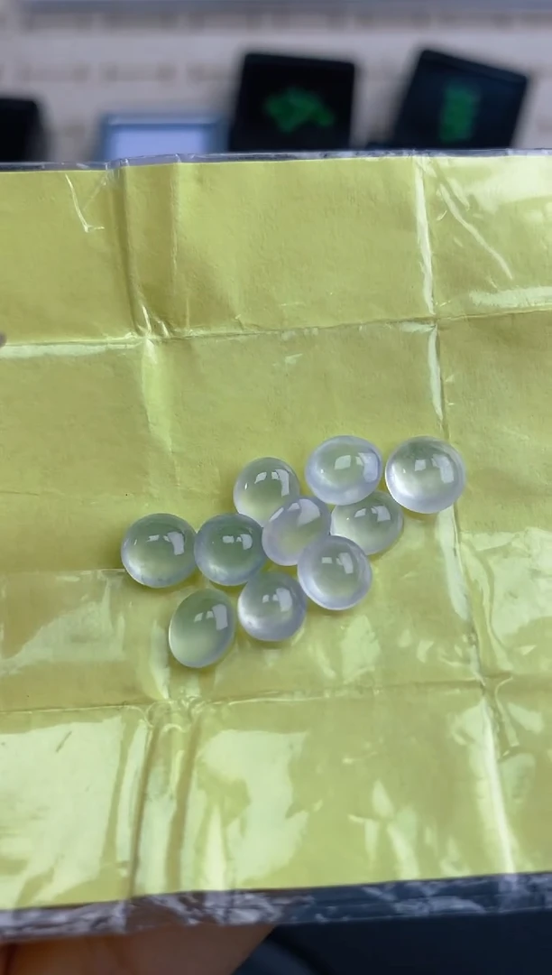 定制翡翠未镶嵌天然翡翠蛋面52