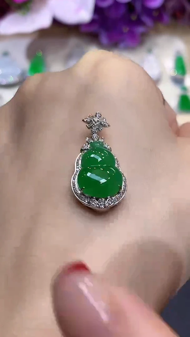 吊坠(不含链)18K金镶嵌翡翠A52