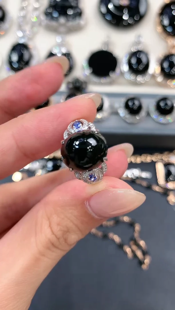 翡翠戒指18K金镶嵌q18