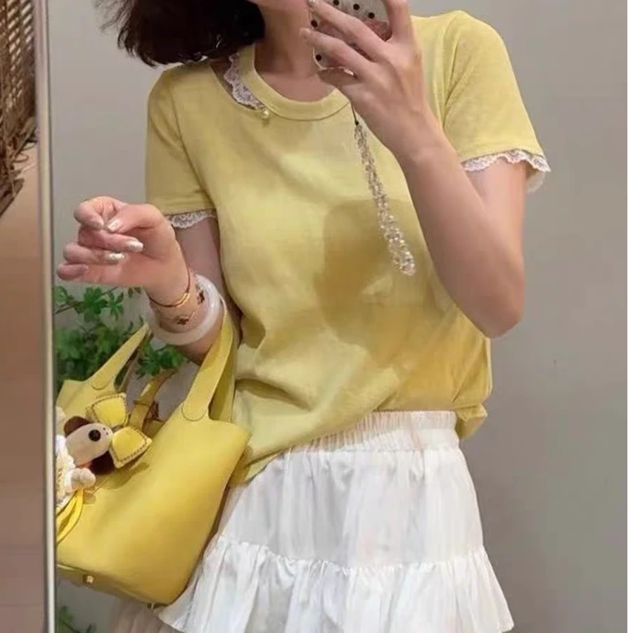 9211夏季时尚领口镂空袖拼蕾丝设计女时尚休闲百搭宽松T恤