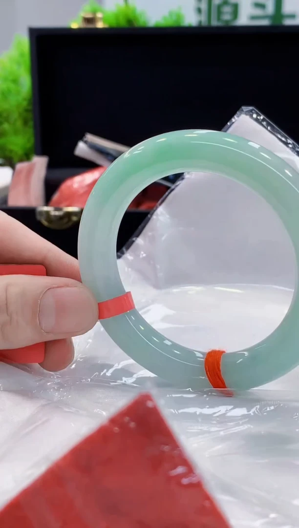 未镶嵌手镯翡翠翡翠手镯