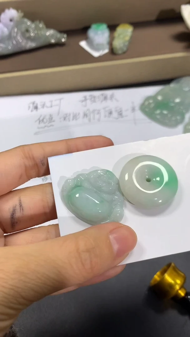 颈饰未镶嵌翡翠1