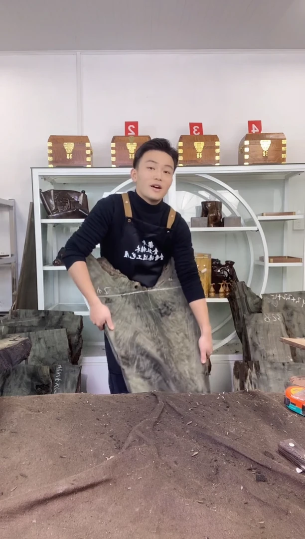 人****?金丝楠木原料木材