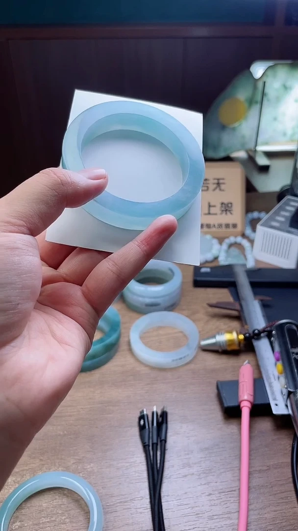 定制翡翠手镯未镶嵌定制