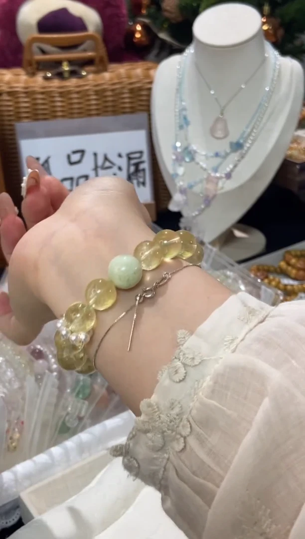 水晶手串未镶嵌孤品捡漏均匀瑕疵介意勿拍
