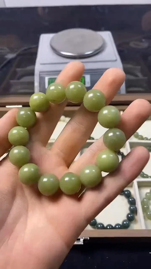 未镶嵌手串和田玉主播推荐！！