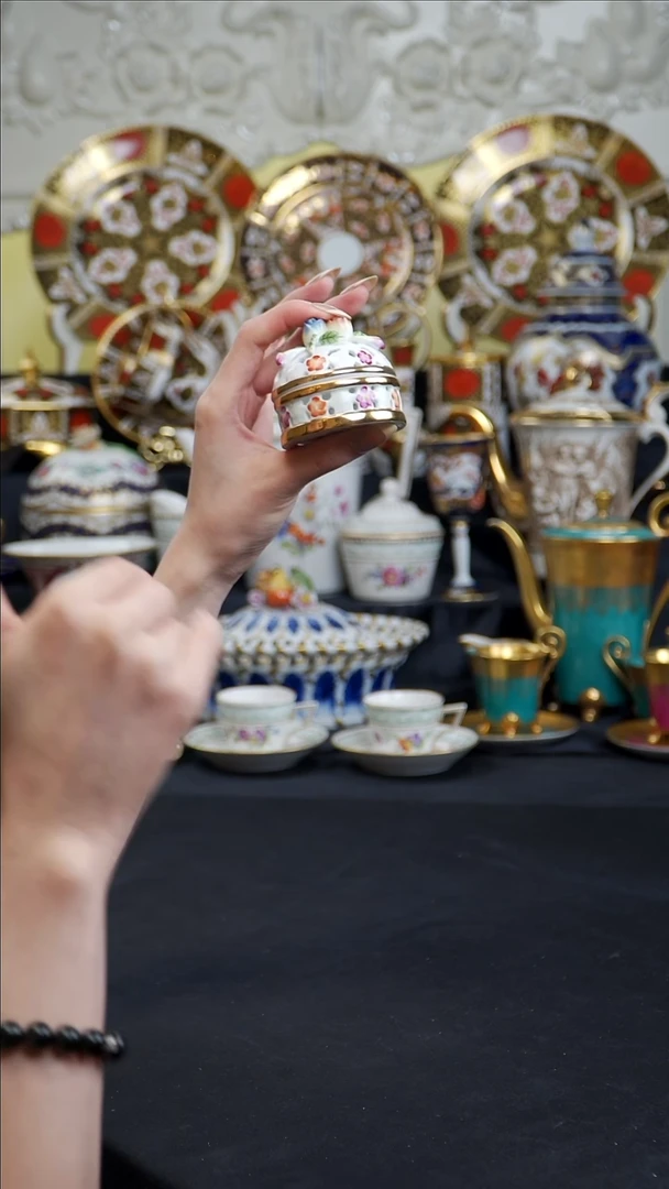 骨瓷婷婷中古器物如图所示42