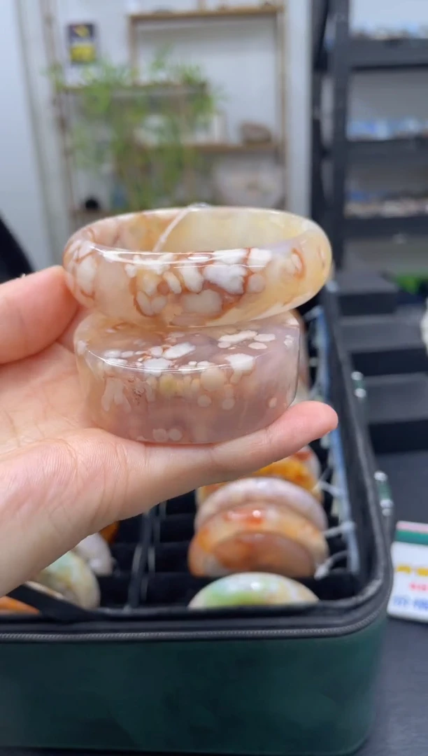 石英质玉手镯未镶嵌A77(57圈赠送镯心)