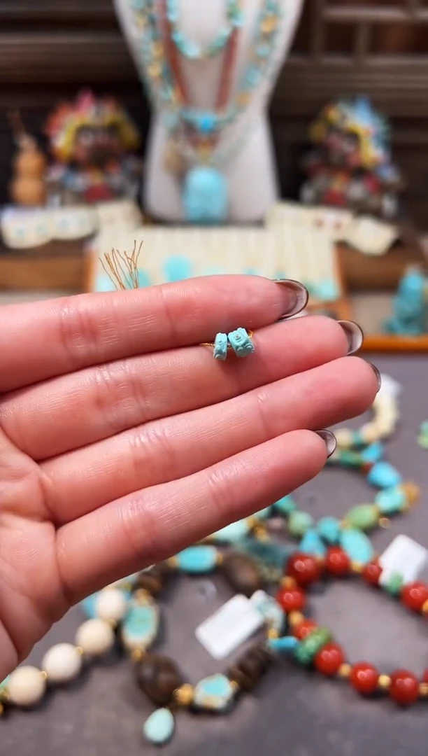 未镶嵌绿松石配饰醒狮