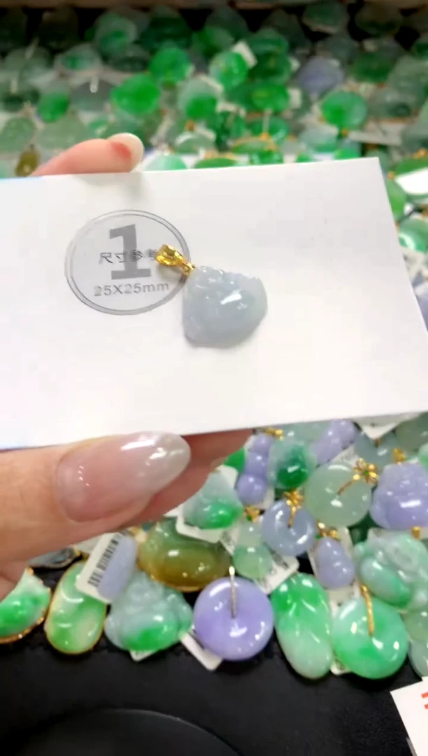 翡翠未镶嵌颈饰1111111111111111