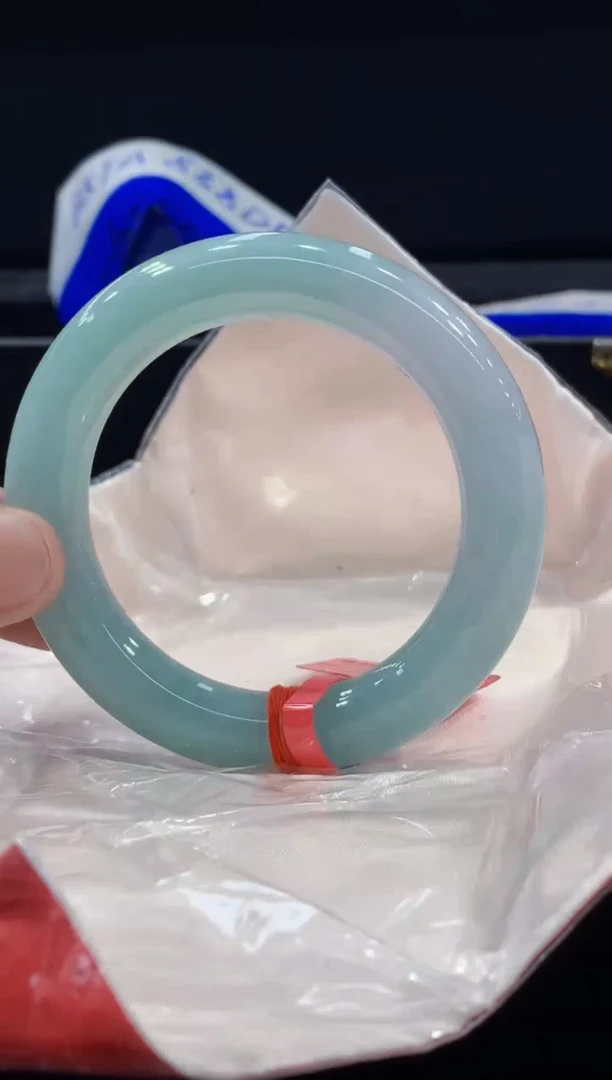 未镶嵌手镯翡翠翡翠手镯