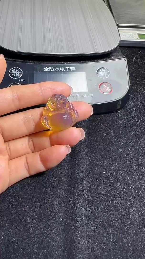琥珀颈饰未镶嵌60
