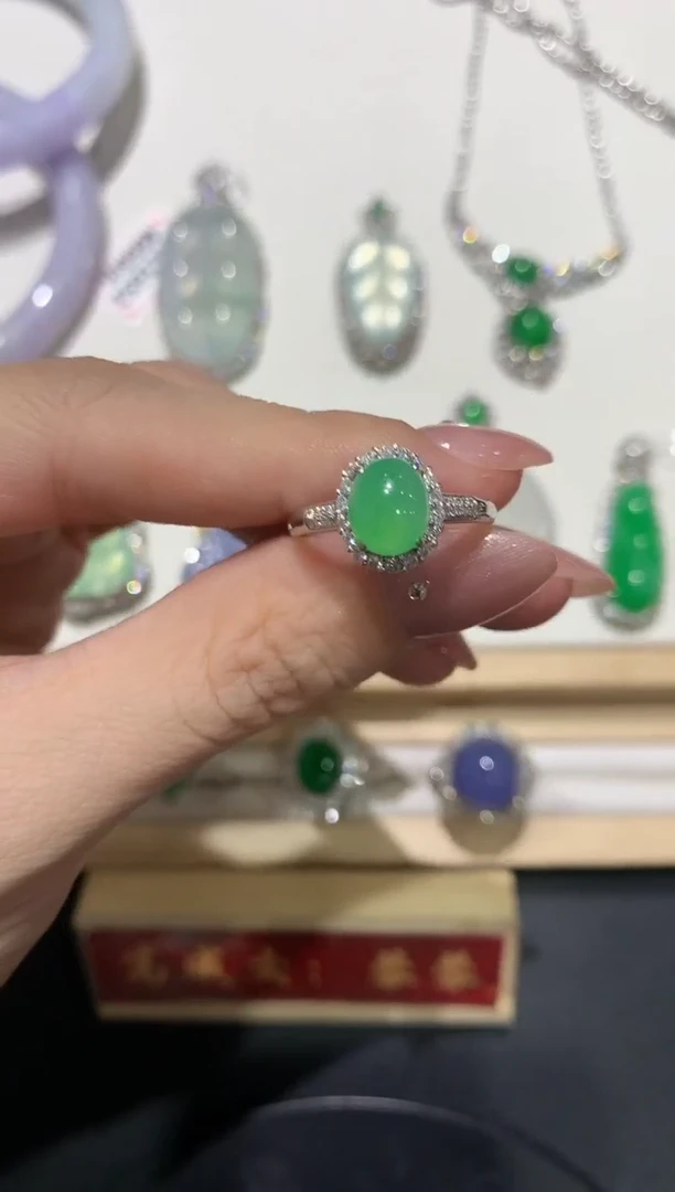 翡翠18K金镶嵌套链团购1