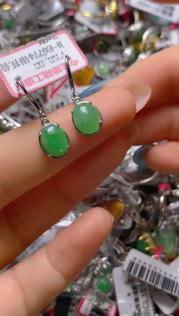 银S925镶嵌戒指翡翠百内无证书