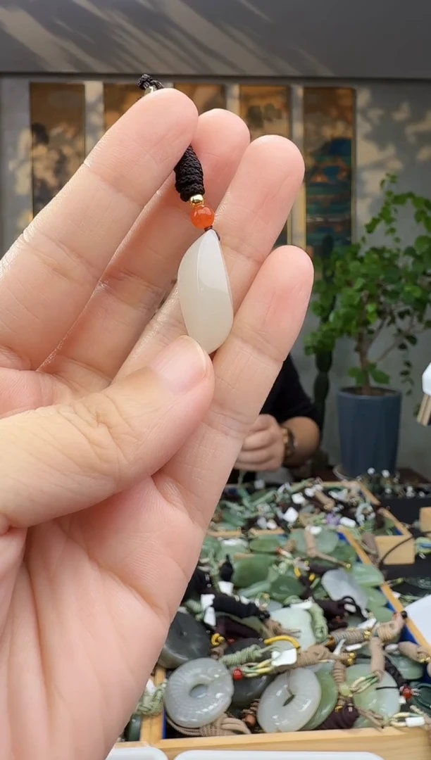 未镶嵌和田玉挂件拍一发一