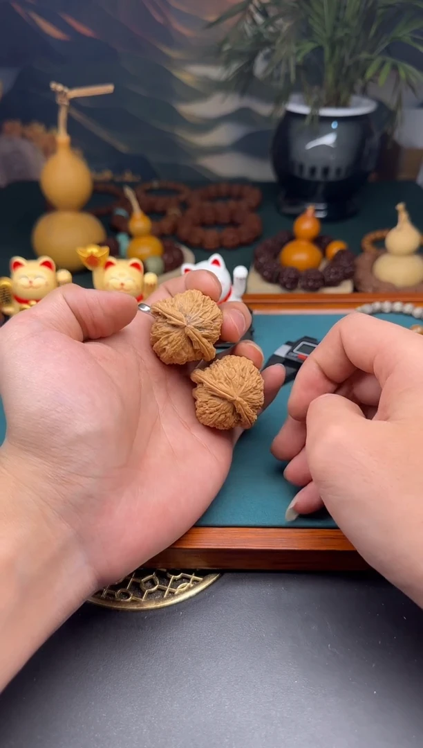 【闪购商品】文玩核桃吊坠全品球白001