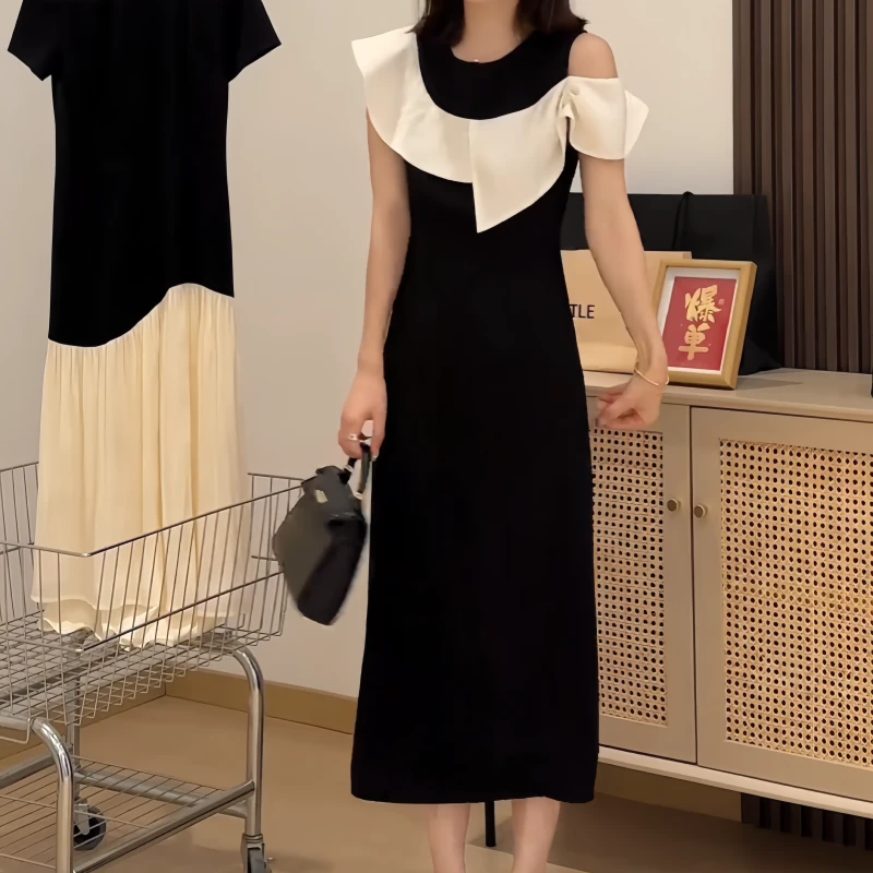 2025秋季时尚气质风设计感荷叶边连衣裙漏肩掐腰显瘦赫本风小黑裙