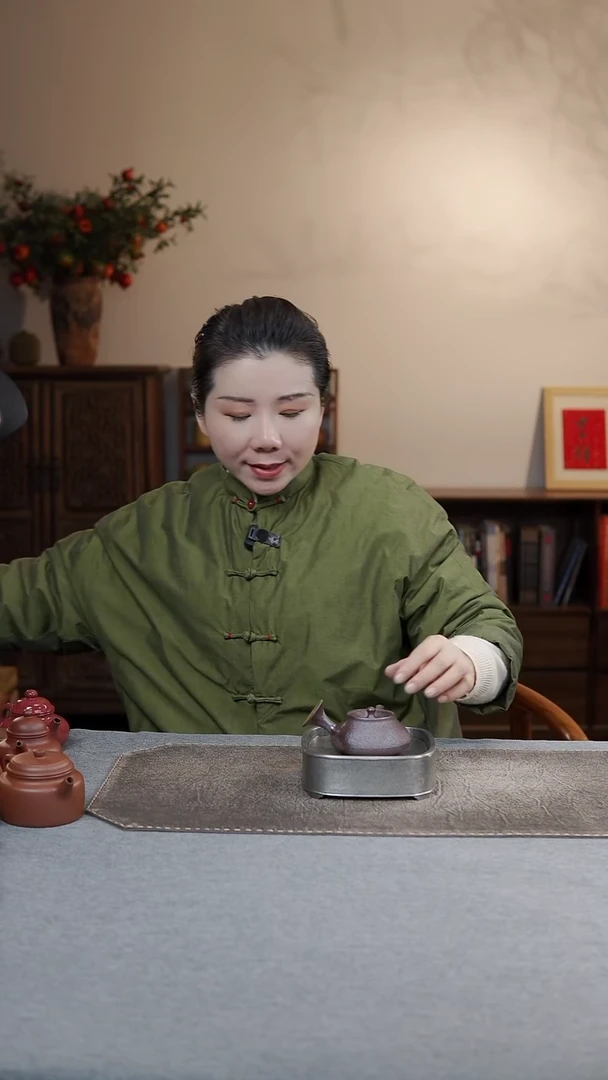 【闪购商品】紫砂茶宠二号井紫泥柴烧壶140cc