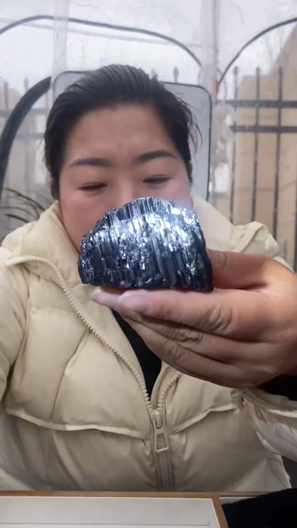 【闪购商品】碧玺原石未镶嵌黑碧玺原石D114