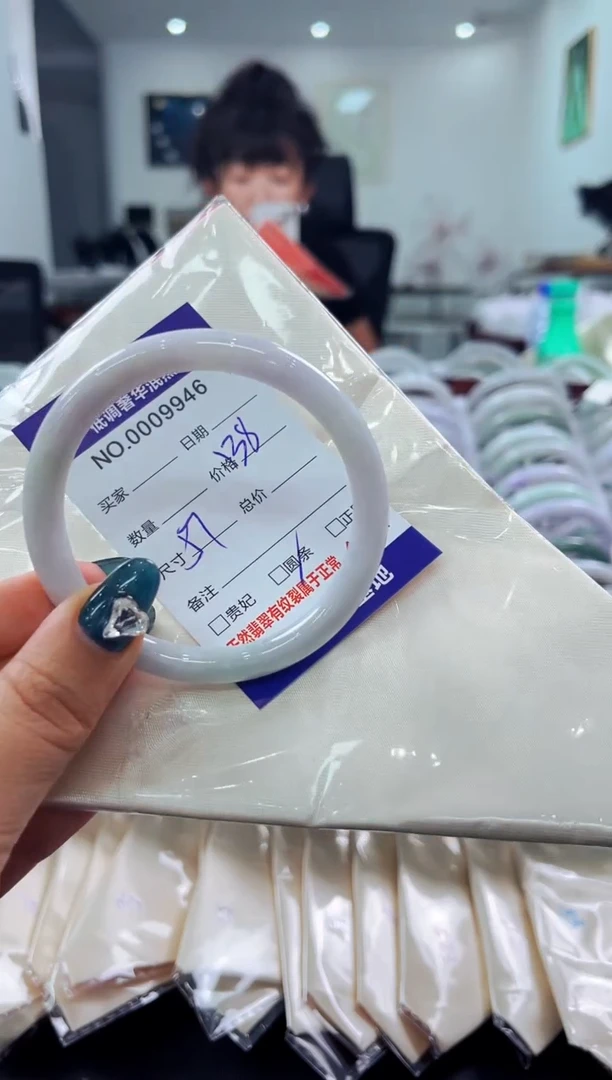 翡翠手镯未镶嵌2天然缅甸A货翡翠