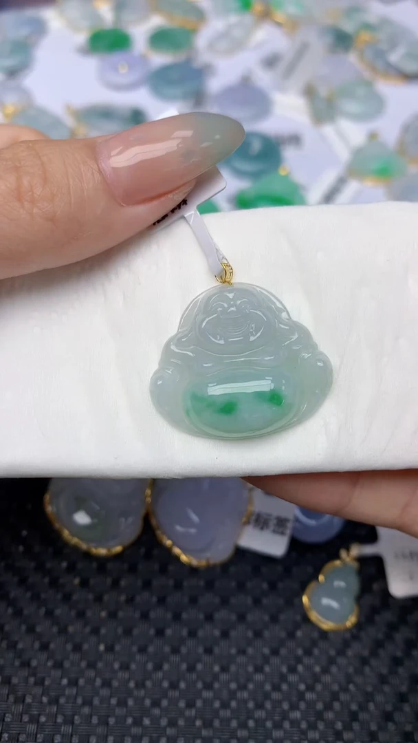 翡翠18K金镶嵌颈饰天然翡翠a货