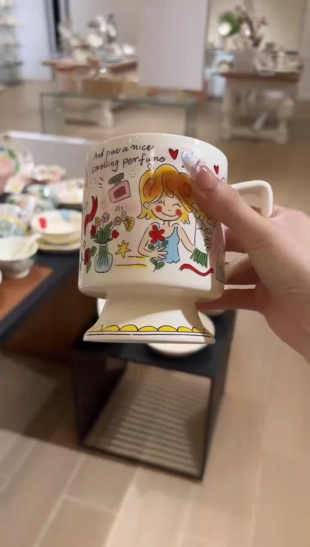 陶瓷女孩子按图片杯子