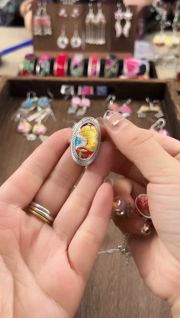 【闪购商品】织绣民族风老绣饰品324