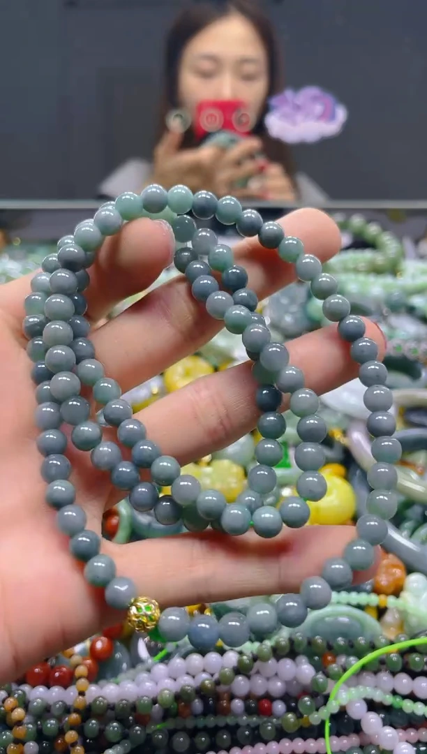 颈饰未镶嵌翡翠5MM/Q/翡翠A货，一件也是批发价