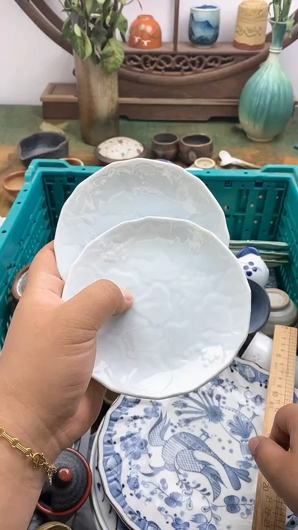 瓷片晓****)回流瓷器，默认微瑕 满28包邮，谨慎参拍