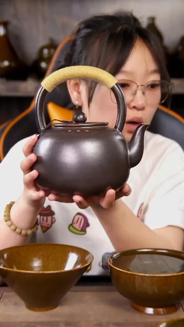 可明火烧制的干烧壶1200cc