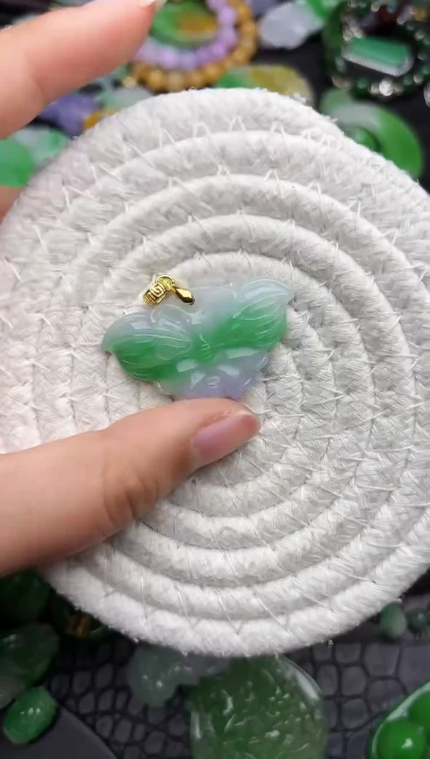 颈饰未镶嵌翡翠缅甸翡翠吊坠