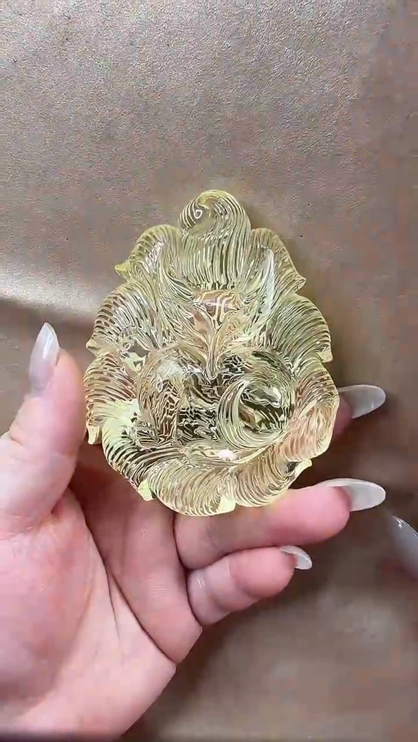 琥珀颈饰未镶嵌吊坠