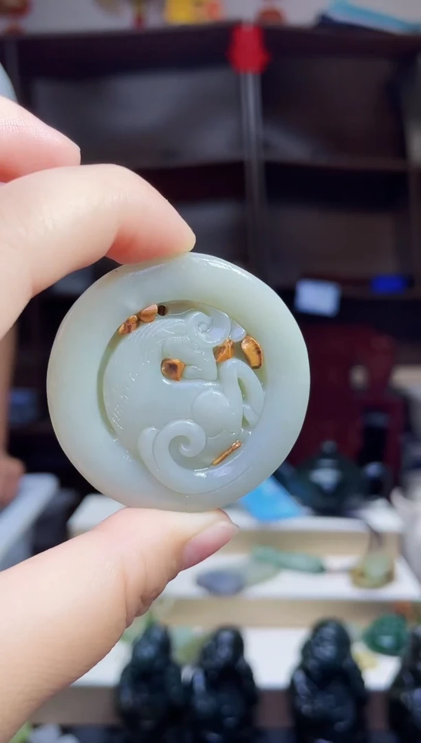 和田玉未镶嵌颈饰1