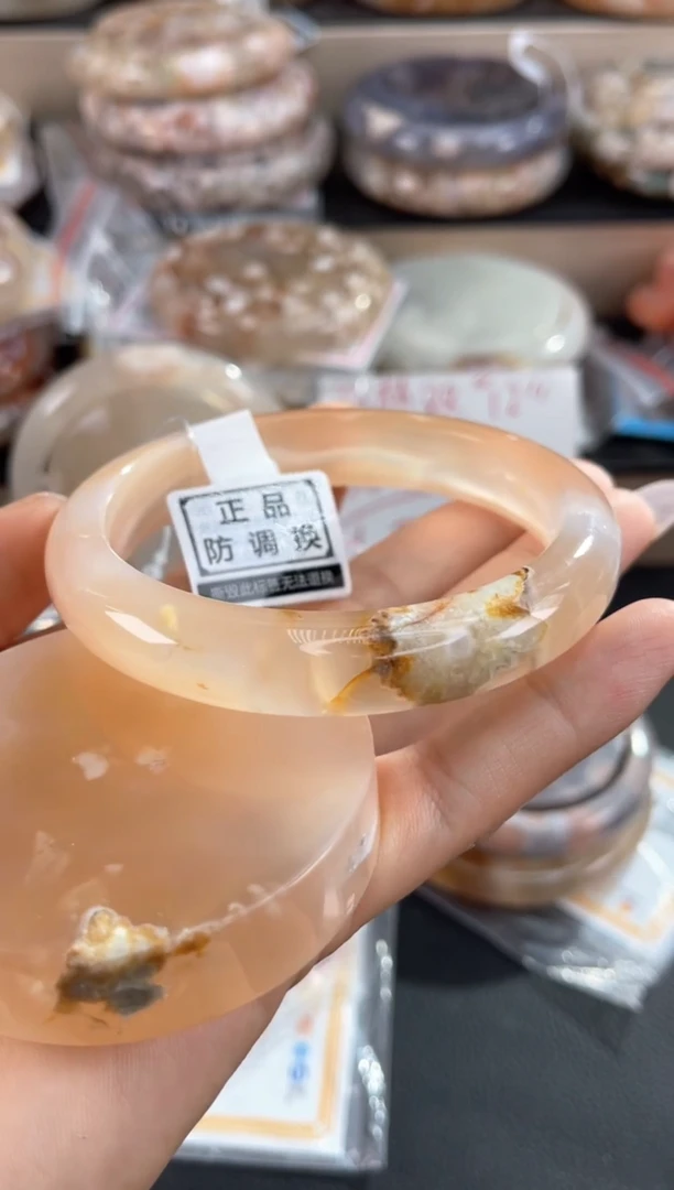 未镶嵌手镯石英质玉62