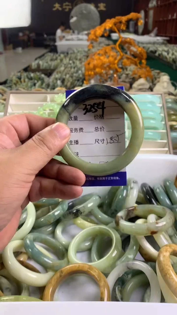 未镶嵌蛇纹石玉手镯3254