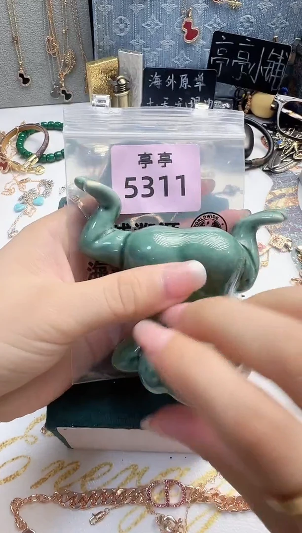 瓷片宁福䘵甄选阁福䘵甄选阁