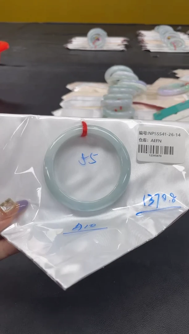 未镶嵌手镯翡翠翡翠手镯